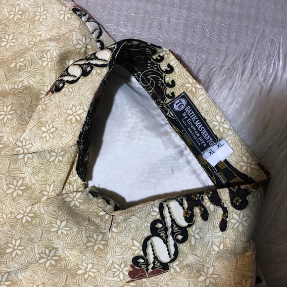 Indonesian Batik Maswanto by Erawan jaya  lined button down shirt - Picture 7 of 8